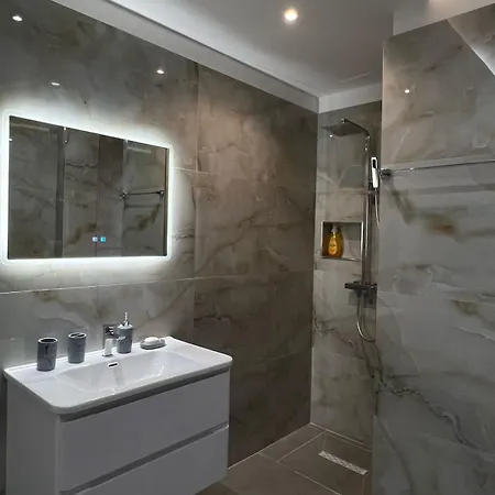 Rajli's ドゥラス