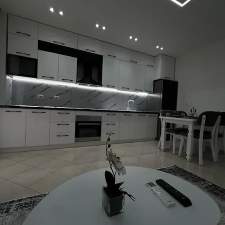 Rajli's Apartament *